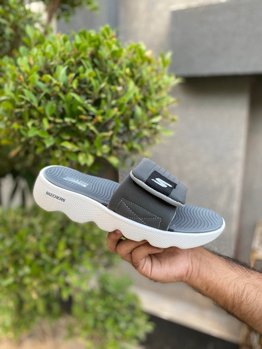 Skecher Puffy Slides - By Zurban