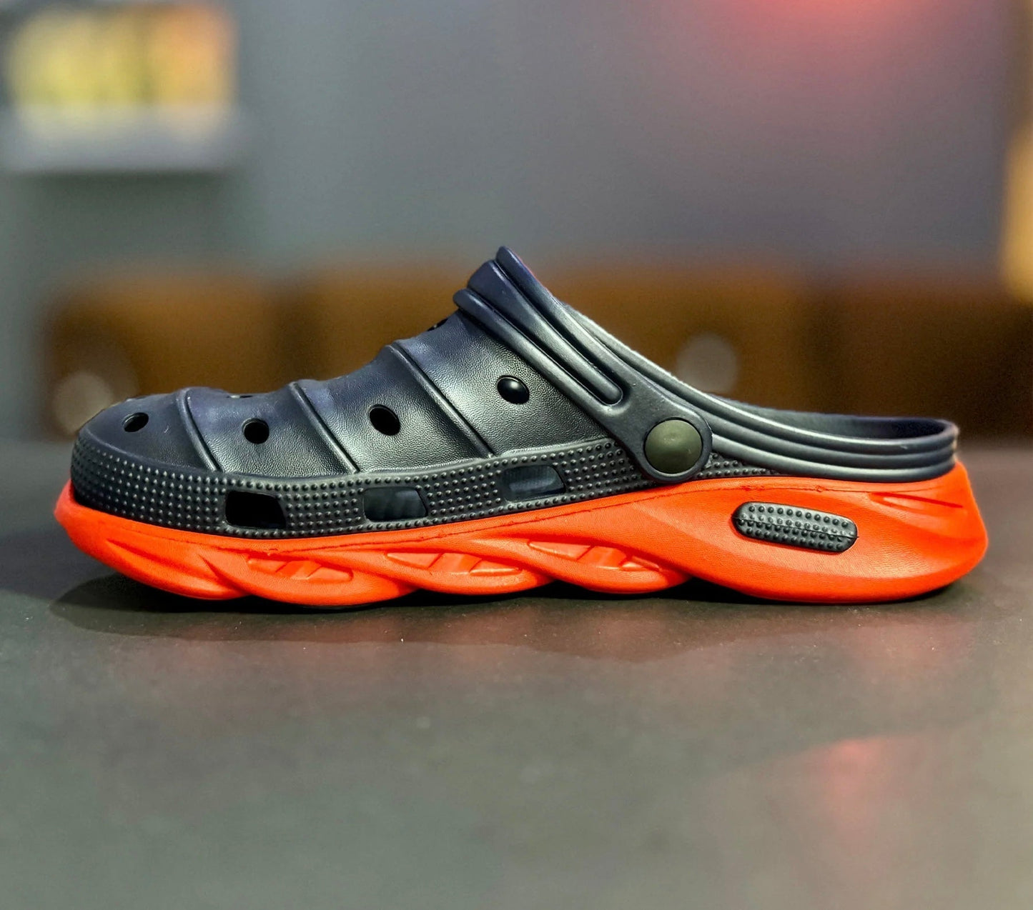DECENT CROCS