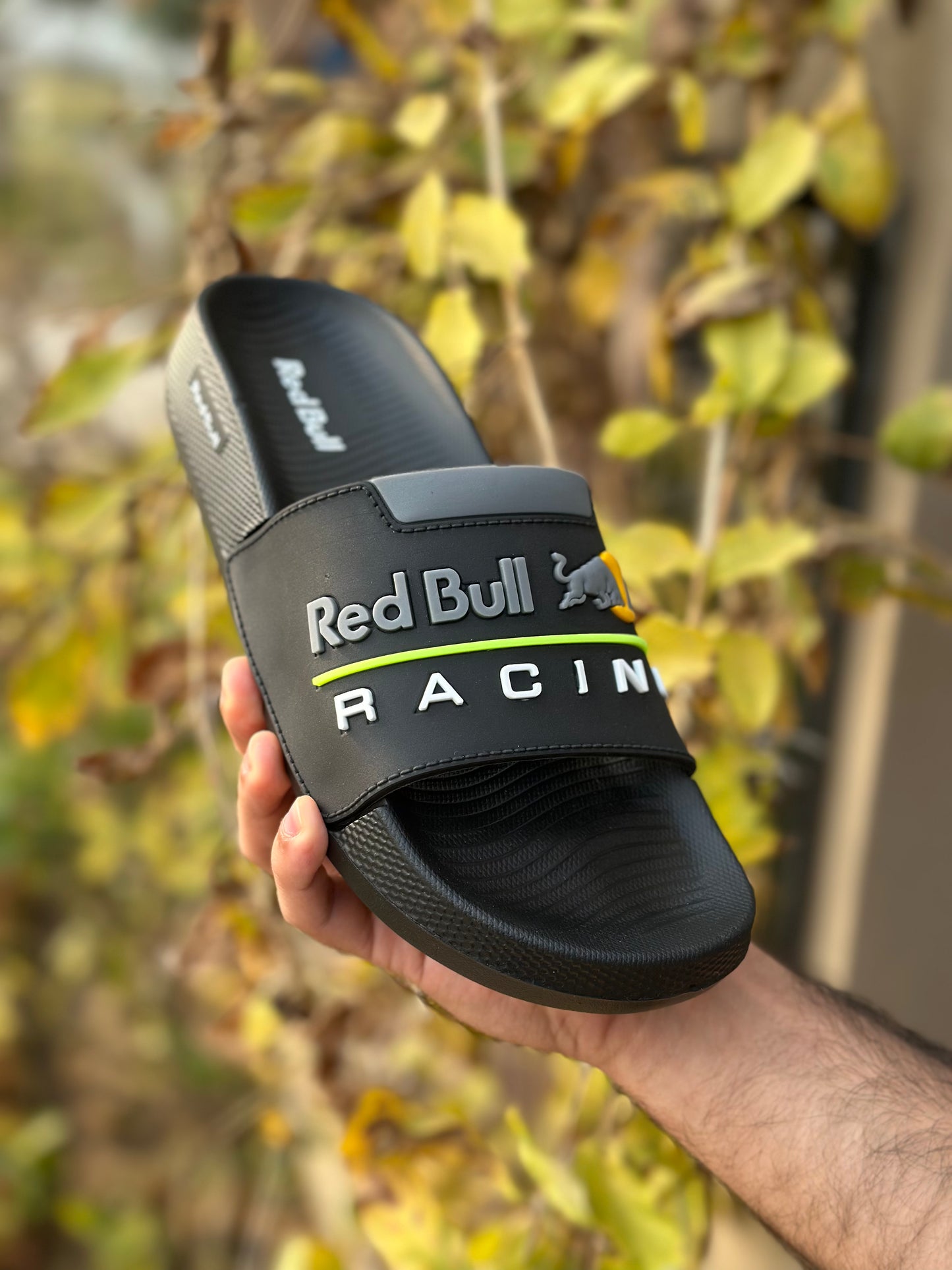 RED BULL PREMIUM SLIDES - BY ZURBAN
