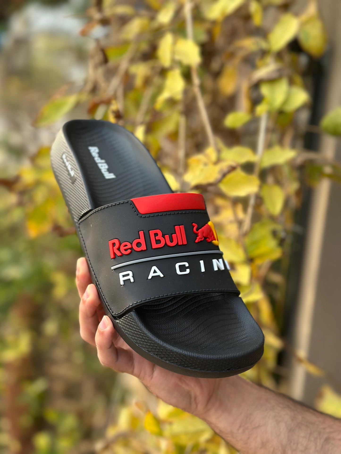 RED BULL PREMIUM SLIDES - BY ZURBAN