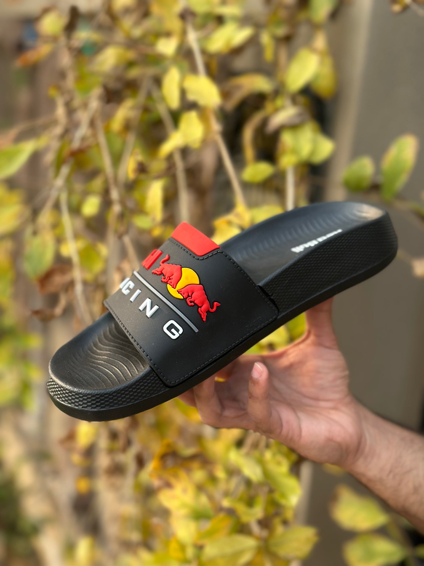 RED BULL PREMIUM SLIDES - BY ZURBAN