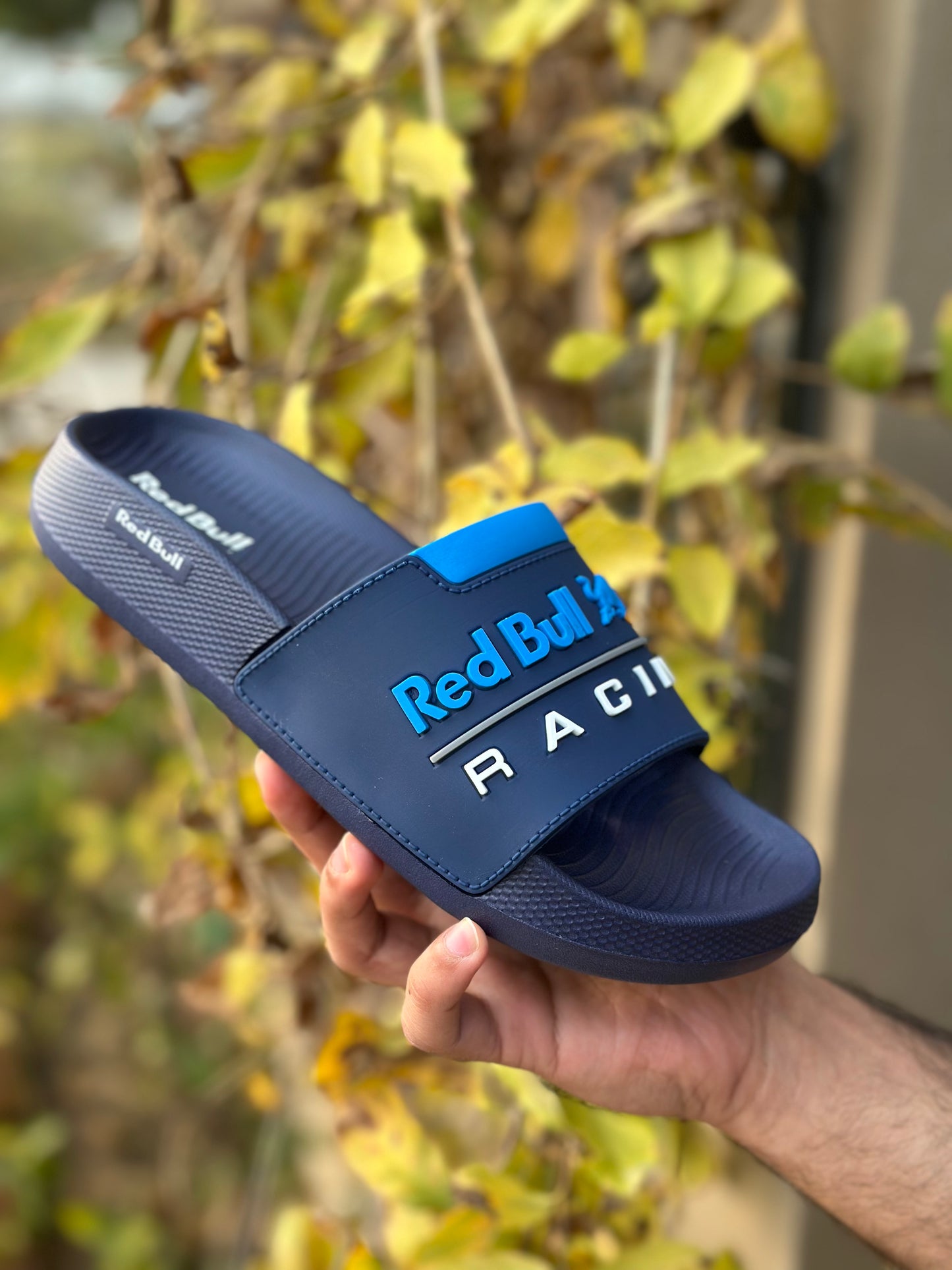 RED BULL PREMIUM SLIDES - BY ZURBAN