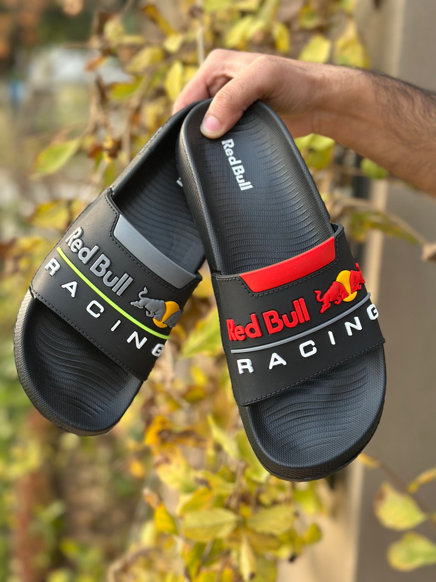RED BULL PREMIUM SLIDES - BY ZURBAN