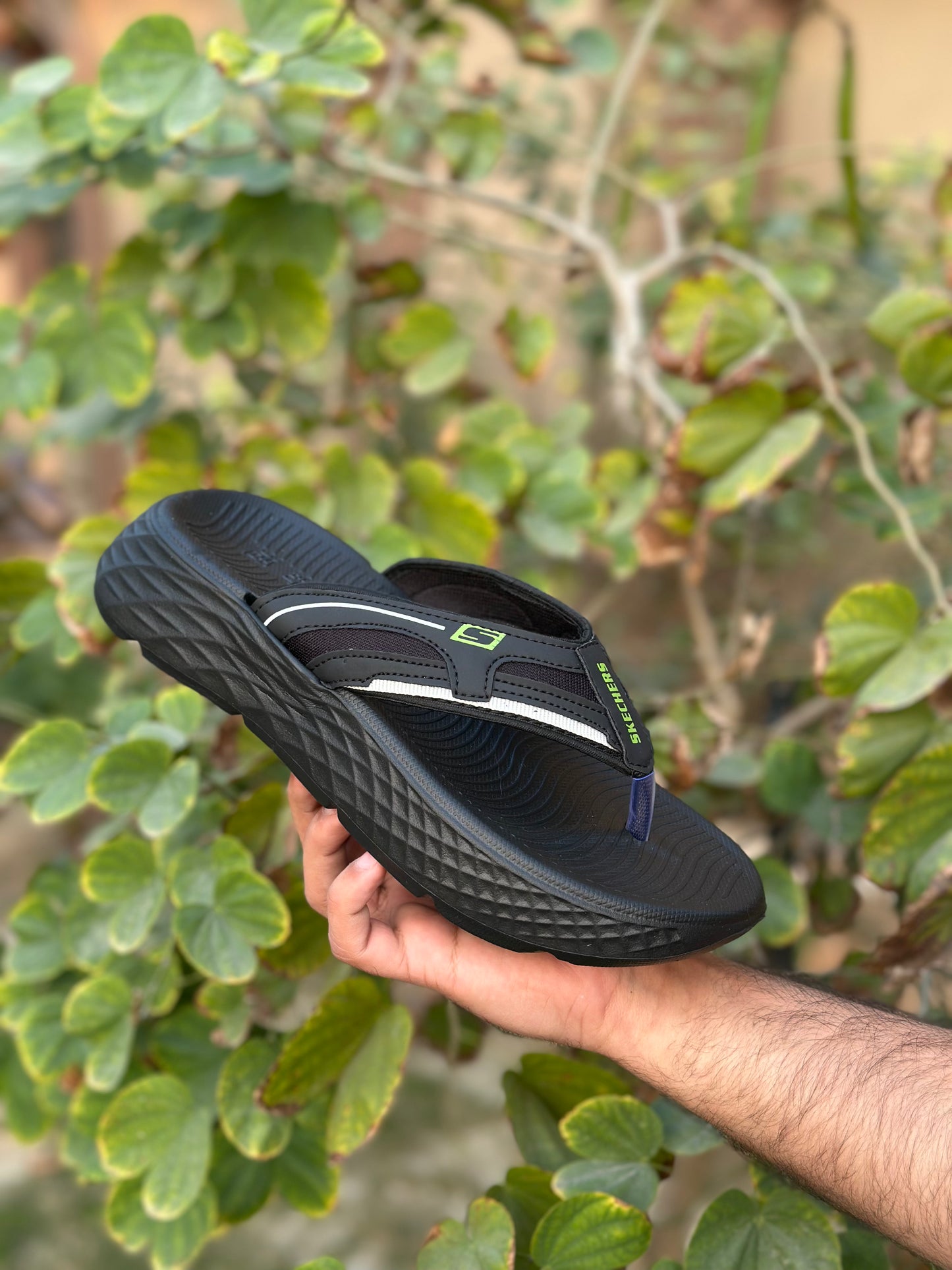 Skechers Flip-Flop Slides