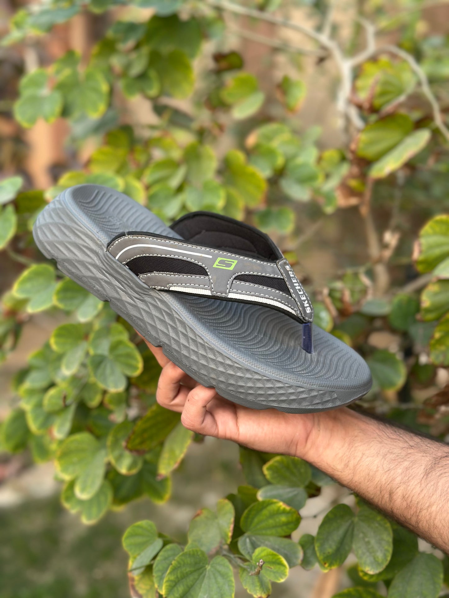 Skechers Flip-Flop Slides