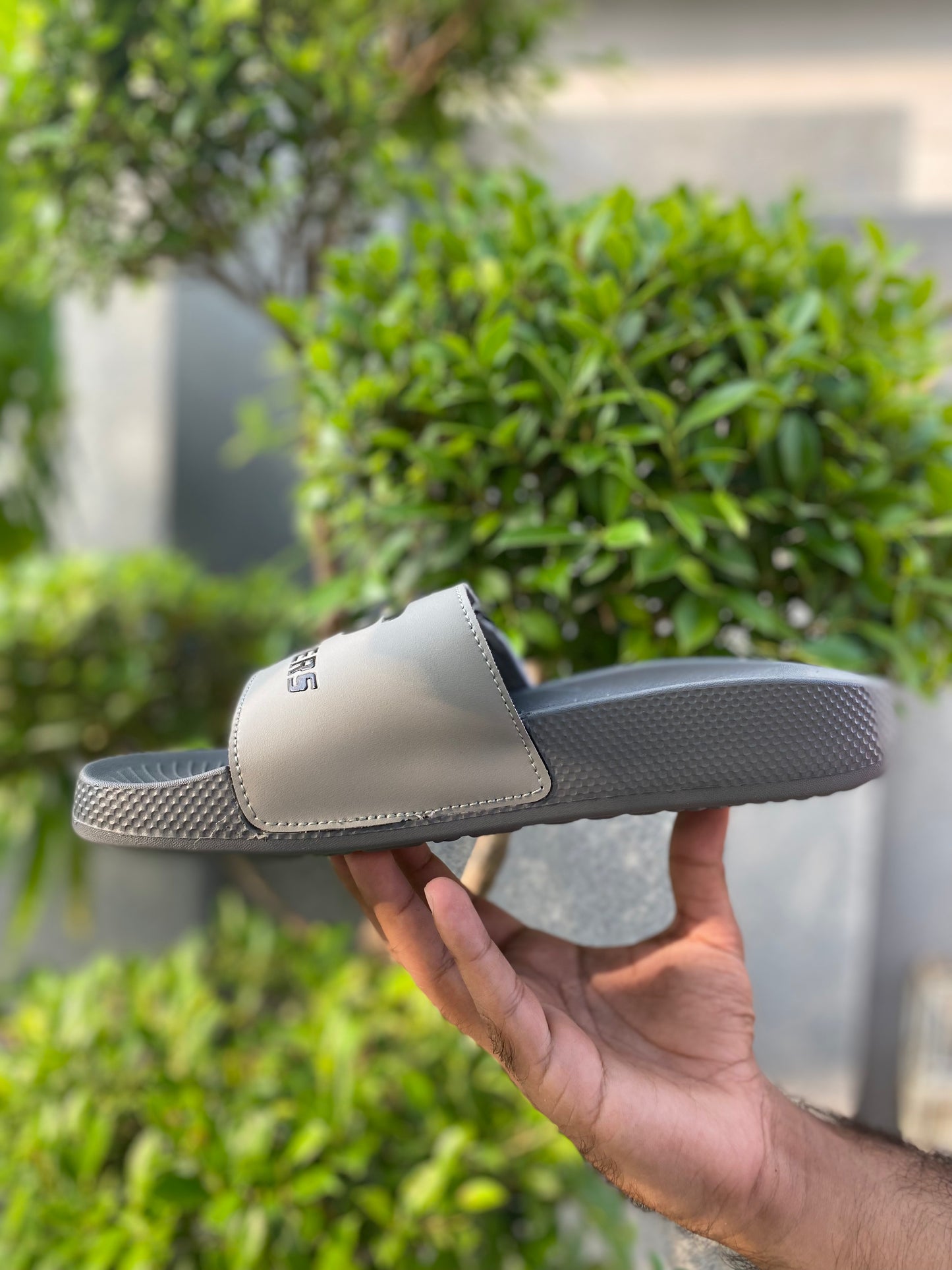 Skecher Leo Slides - By Zurban