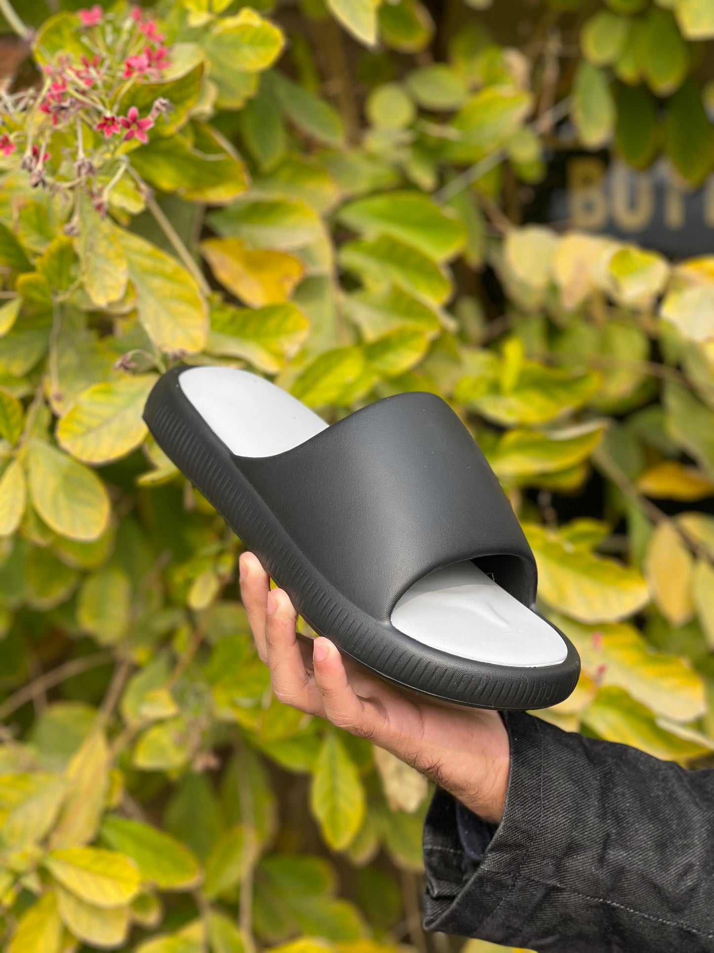 ZURBAN CLASSY SLIDES